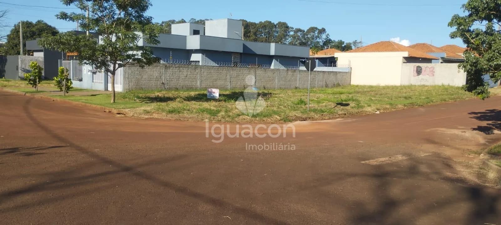 Terreno em Jardim Atlantis